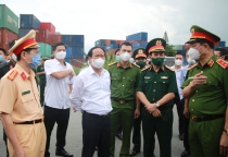 Quân đội hỗ trợ TP.HCM chữa trị F0, tiêm chủng, phân phát lương thực Quân đội hỗ trợ TP.HCM chữa trị F0, tiêm chủng, phân phát lương thực
