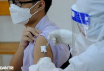 Vì sao gần 300 trẻ ở TPHCM phải hoãn tiêm mũi 2 vaccine Covid-19 Vì sao gần 300 trẻ ở TPHCM phải hoãn tiêm mũi 2 vaccine Covid-19