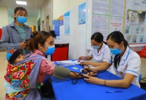 Bắt đầu tiêm vắc xin Covid-19 cho phụ nữ mang thai, bà mẹ đang cho con bú Bắt đầu tiêm vắc xin Covid-19 cho phụ nữ mang thai, bà mẹ đang cho con bú