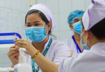 Tiêm phòng trẻ em: Thận trọng để nhóm nguy cơ cao nhất không thiếu vaccine Tiêm phòng trẻ em: Thận trọng để nhóm nguy cơ cao nhất không thiếu vaccine