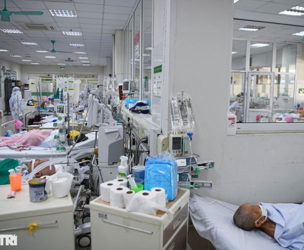 Gần 15.000 ca mắc mới Covid-19, thần tốc 