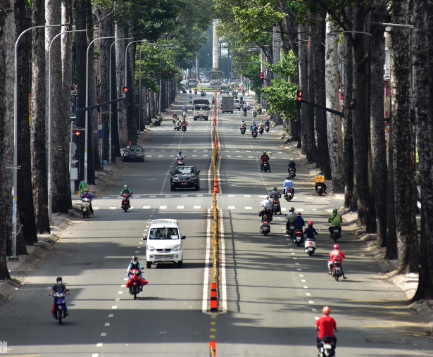 TPHCM đã đủ an toàn để nới giãn cách?