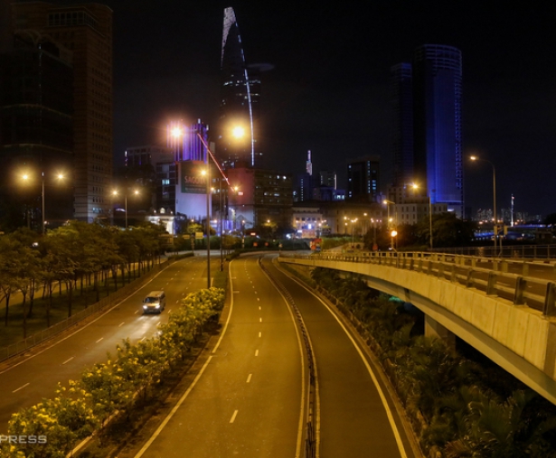 TP HCM giãn cách xã hội thêm 30 ngày