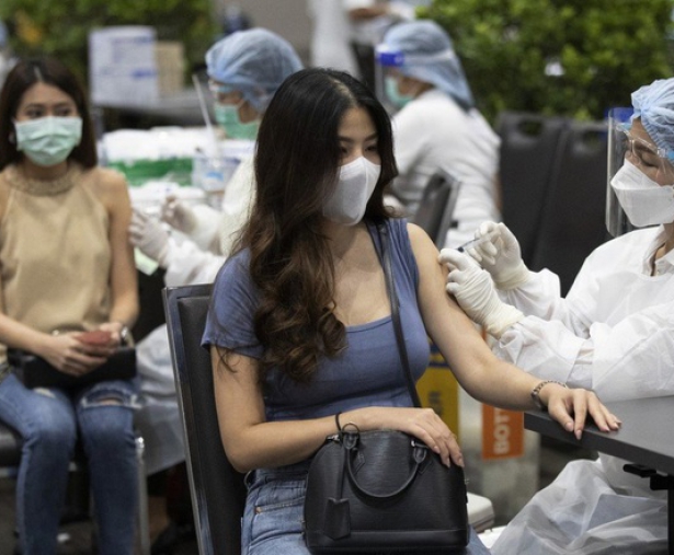 Thêm một biến chủng có nguy cơ kháng vaccine Covid-19