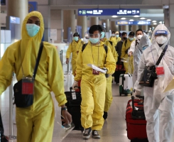 Người nhiễm Omicron tăng lên ở châu Á, Hàn Quốc phát hiện chùm ca bệnh